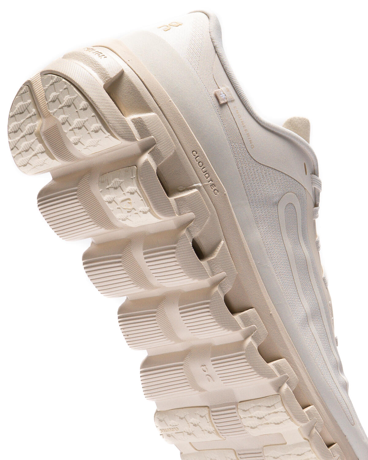 3WE30270887 | On Running WMNS Cloudflow 4 'IKON 3WE30270887 | On Running WMNS Cloudflow 4 'IKON